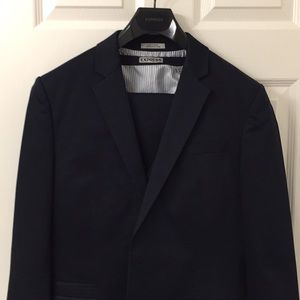 Express Photographer Fitted 3-Piece Suit